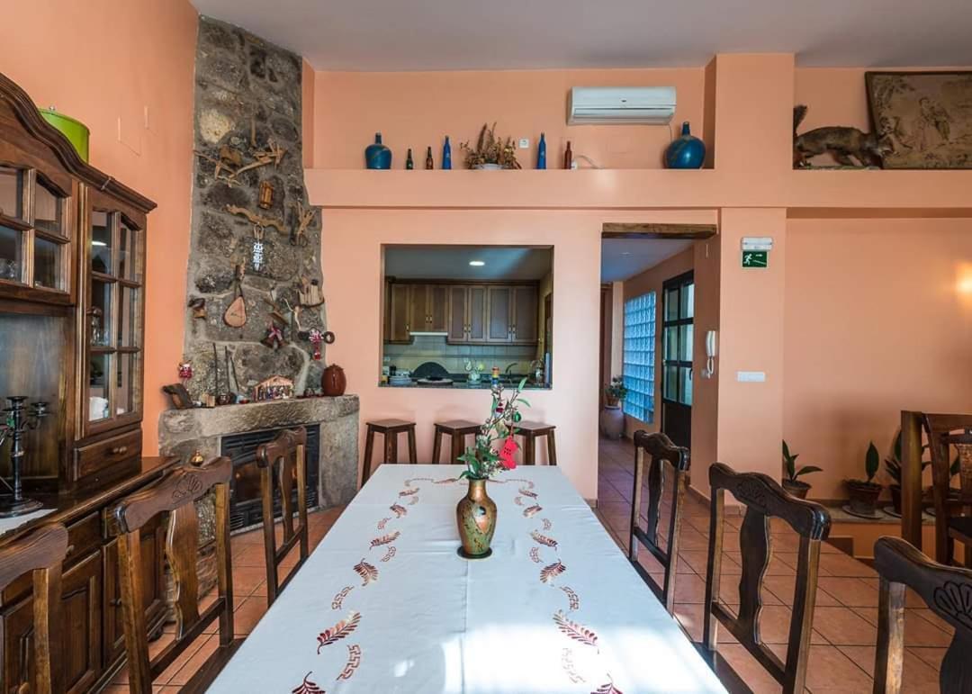 Apartamentos & Casa Rural Boada Con Jardin Interior Y Barbacoa Villamiel Kültér fotó